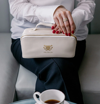 The DR PRUSS Trousse De Toilette